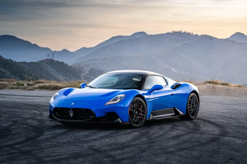 MASERATI CANCELLA LA MC20 ELETTRICA: NON C'E' INTERESSE